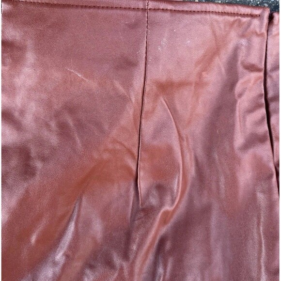 Fashion Nova Women Mini Skirt Medium Faux Leather Slit Short Lined Red Brown - Picture 13 of 13